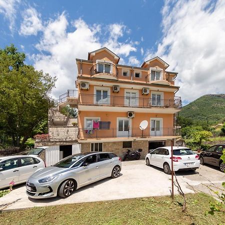 Apartments Pelle Tivat Eksteriør billede