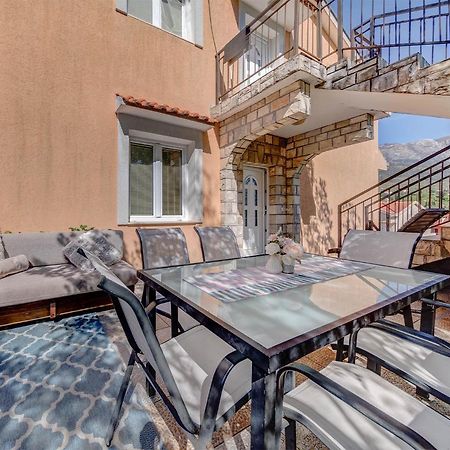 Apartments Pelle Tivat Eksteriør billede
