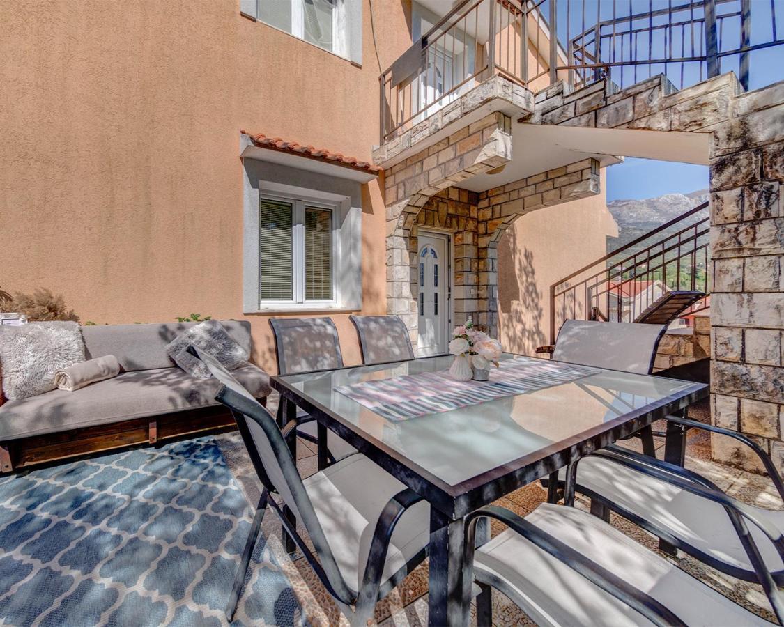 Apartments Pelle Tivat Eksteriør billede