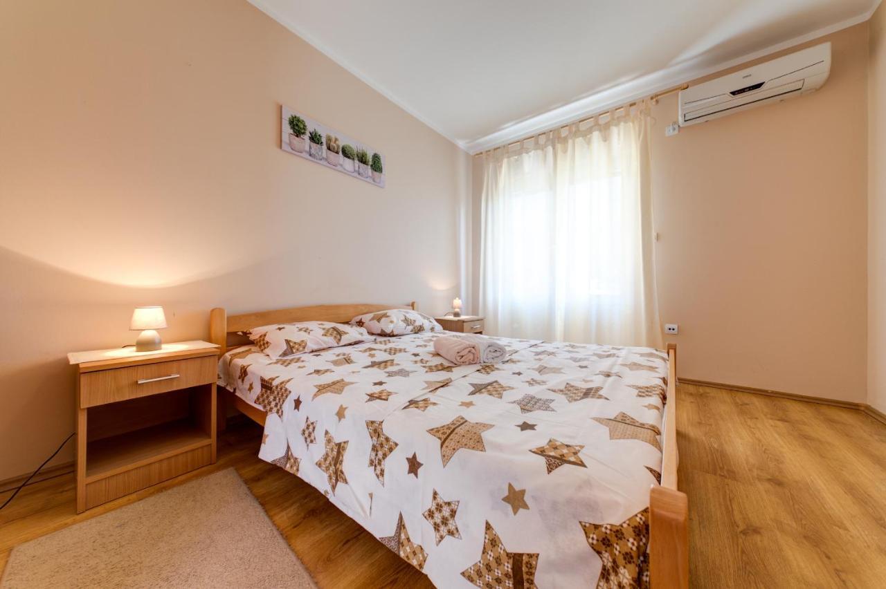 Apartments Pelle Tivat Eksteriør billede